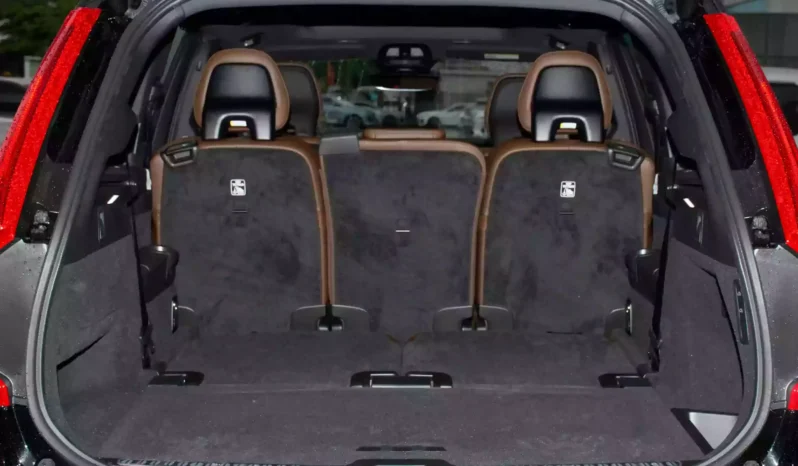 
								Volvo XC90 full									