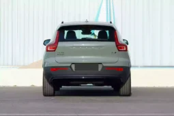 
										Volvo XC40 full									