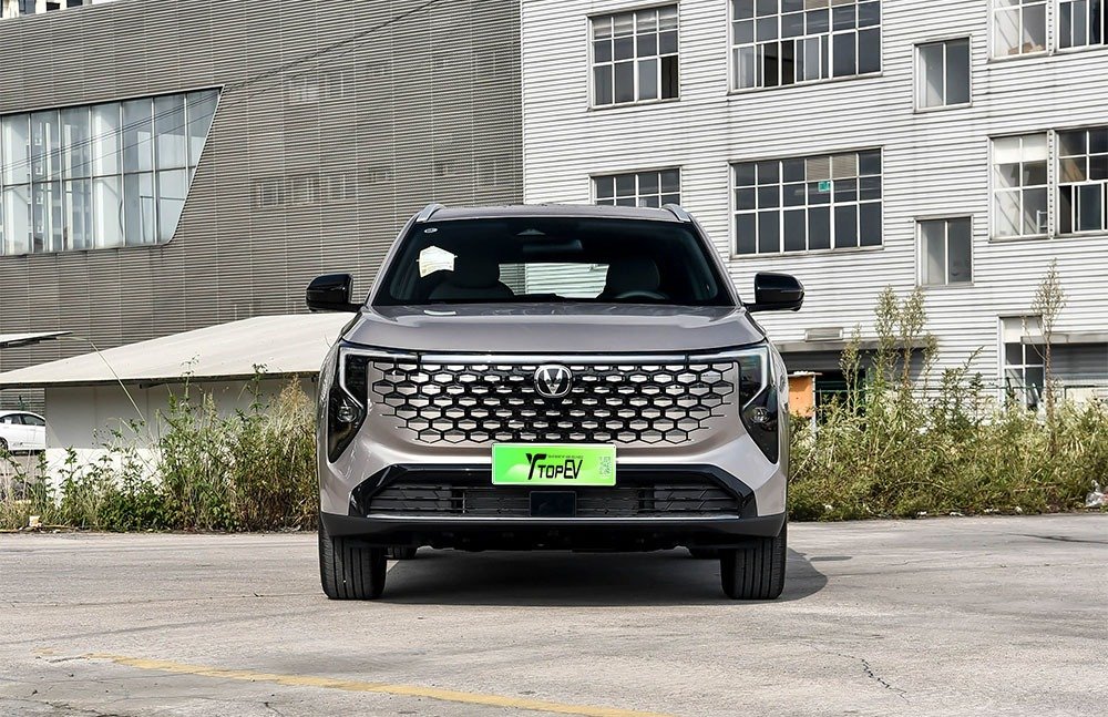 imgi_3_1_3(22) Changan CS55 PLUS 2026 – China Export Vehicle | Cheap Chinese Cars for Sale - Image 1